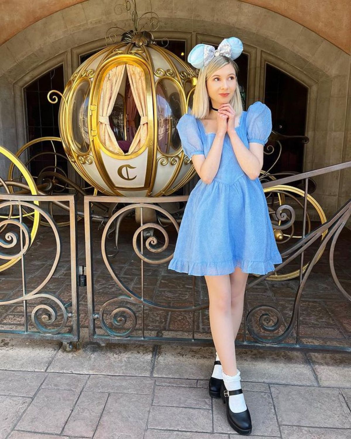 Cute Cinderella Disneybound outfit