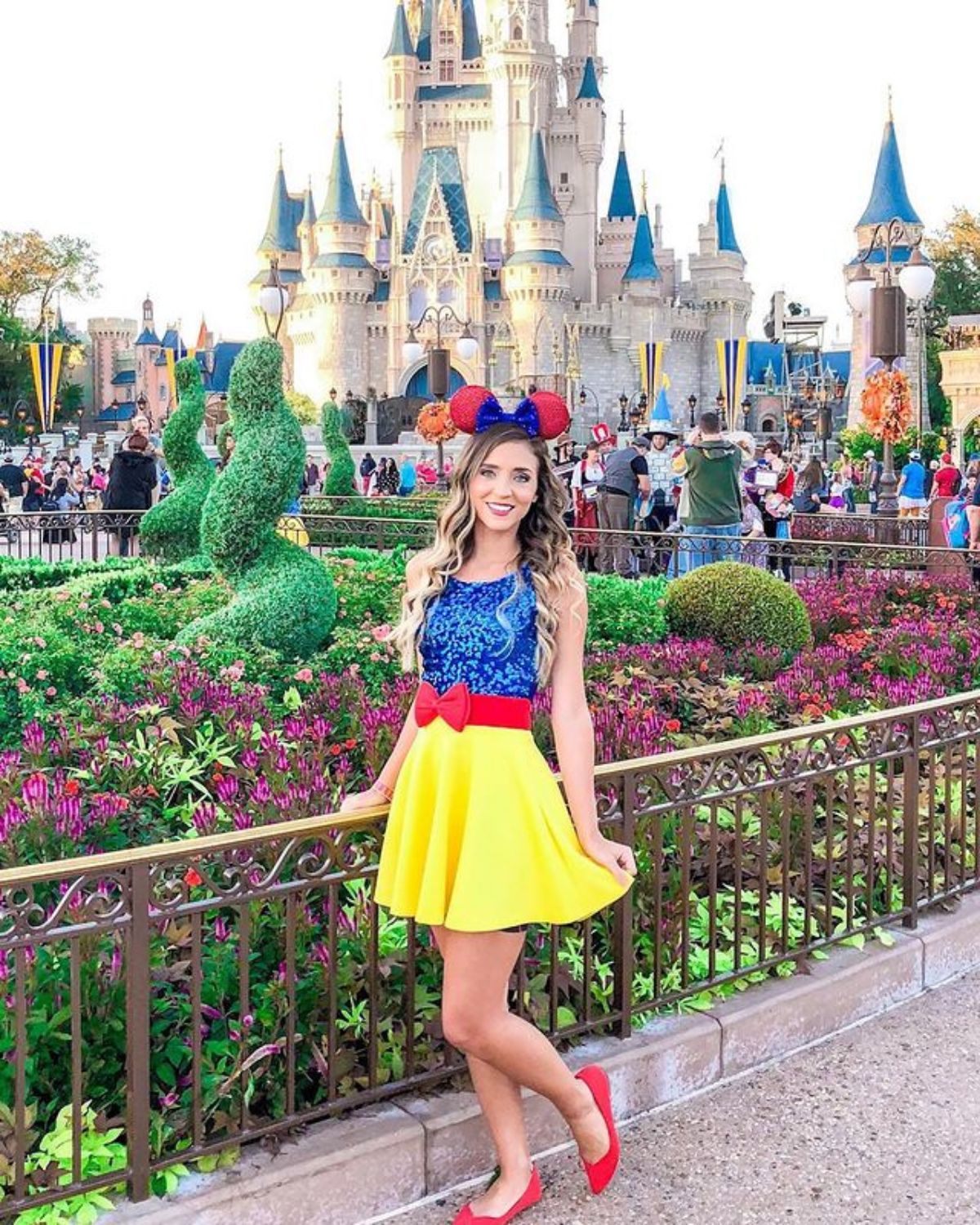 Snow White Disneybound outfit For Summer