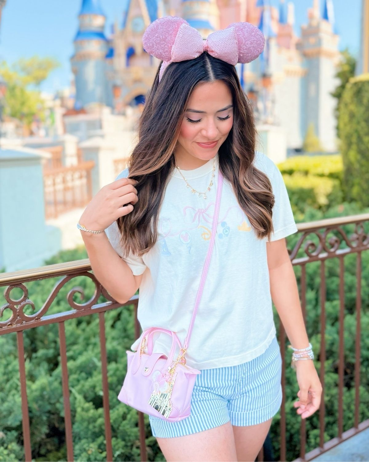 Comfortable Magic Kingdom Outfit Idea