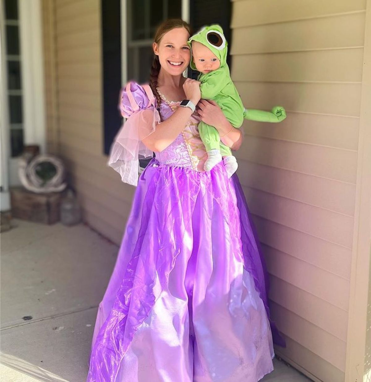  Rapunzel and Pascal costumes