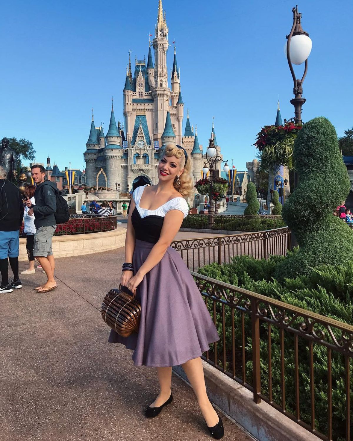 Classic Aurora Outfit