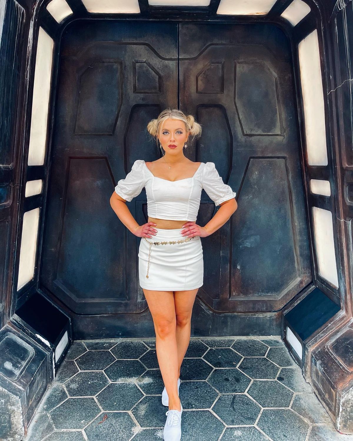 Crop Top Leia Outfit