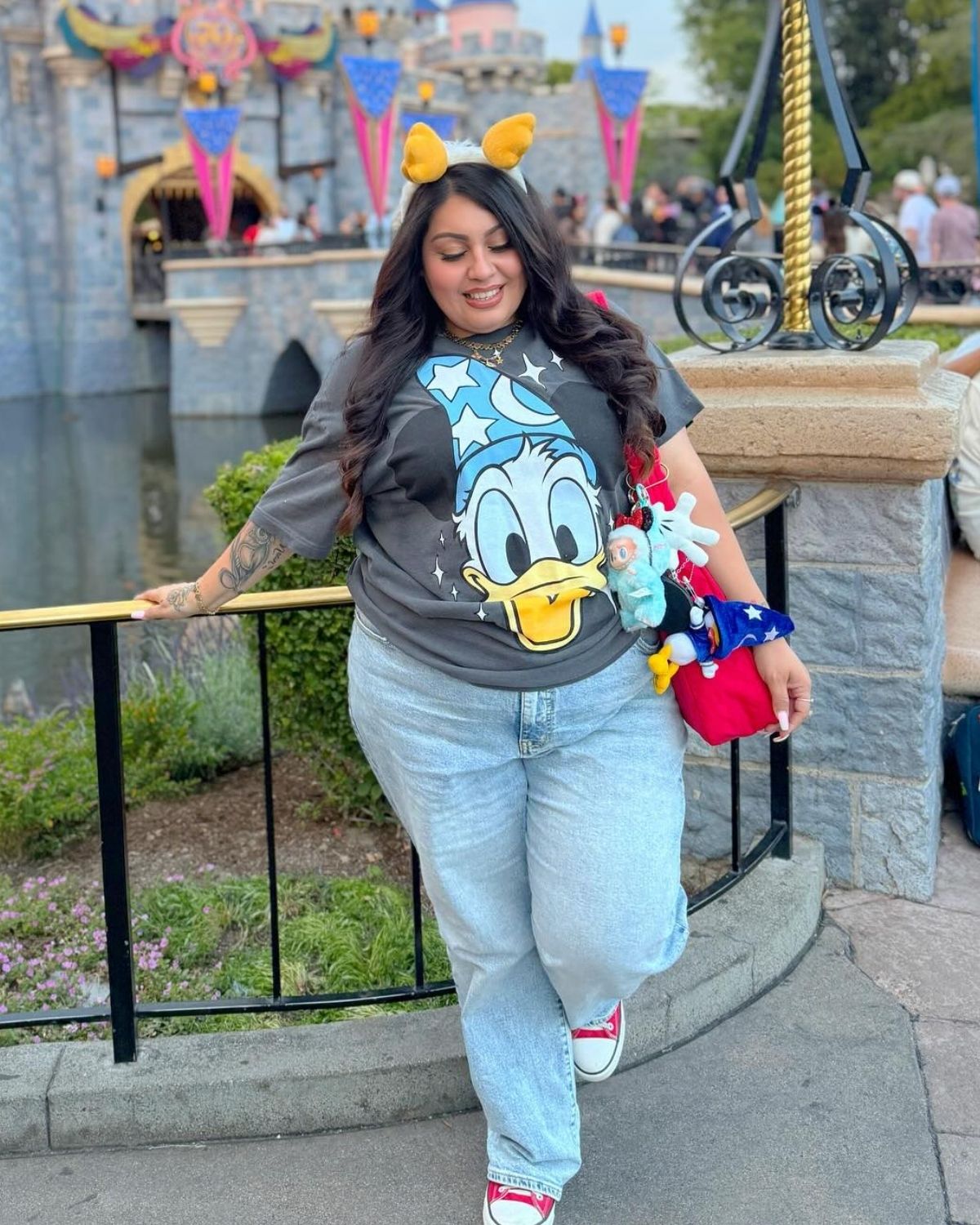 Donald Duck Tee With Jeans Outfit