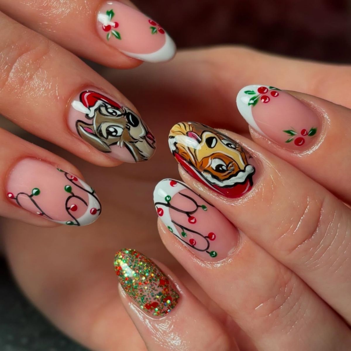 Lady and the Tramp Christmas Nails


