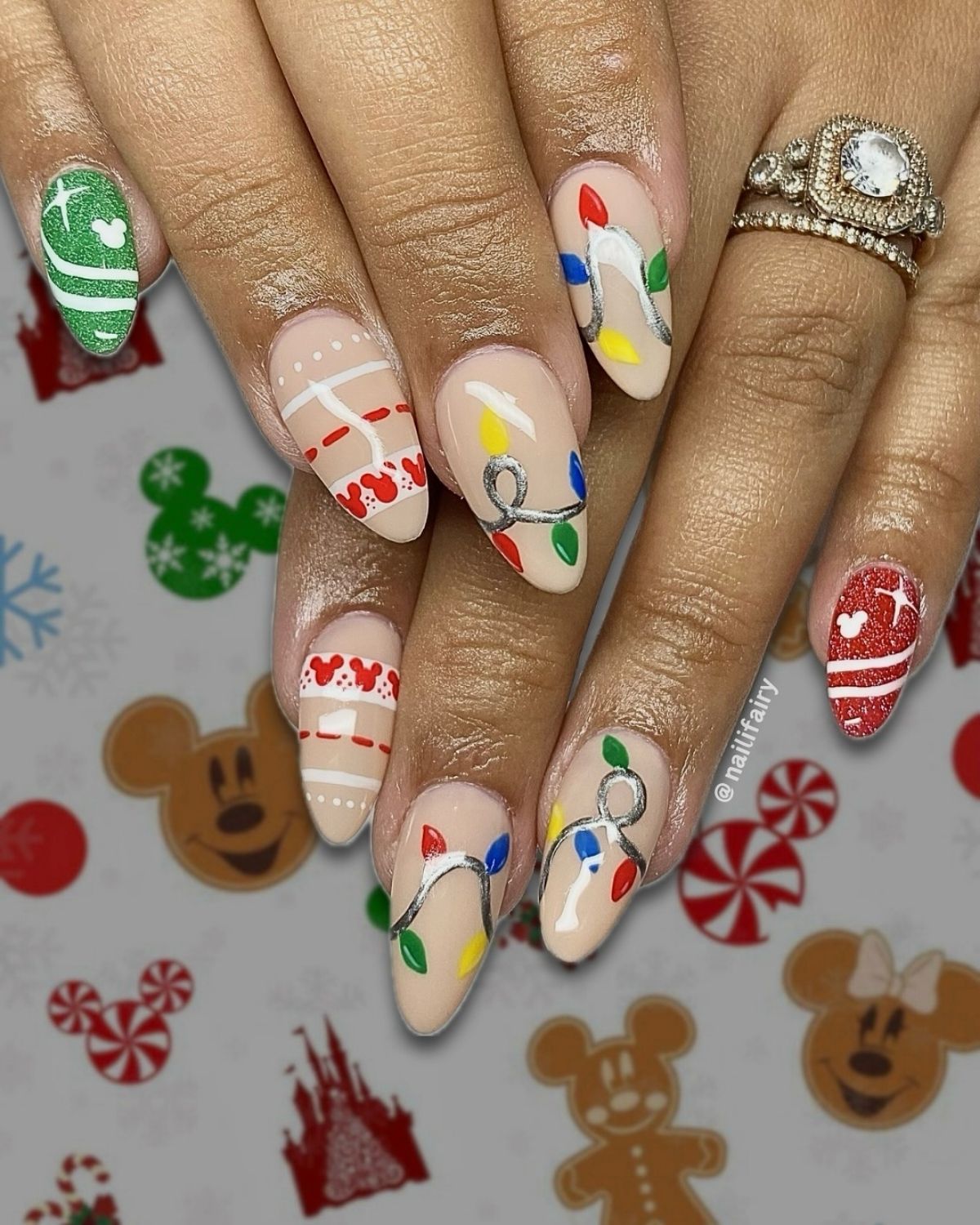 Mickey Sweater Print Nails

