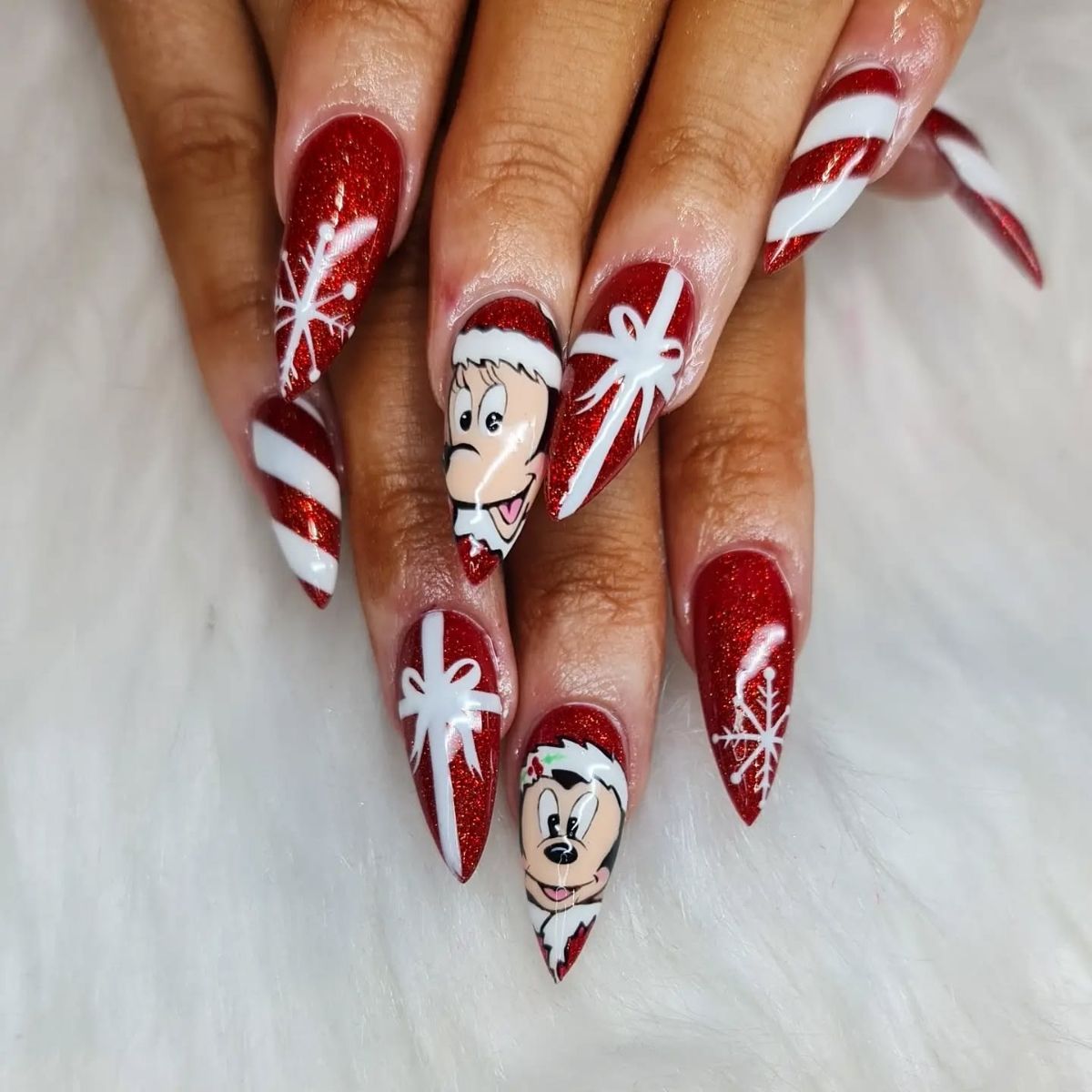 Pointy Mickey and Minnie Santa Nails

