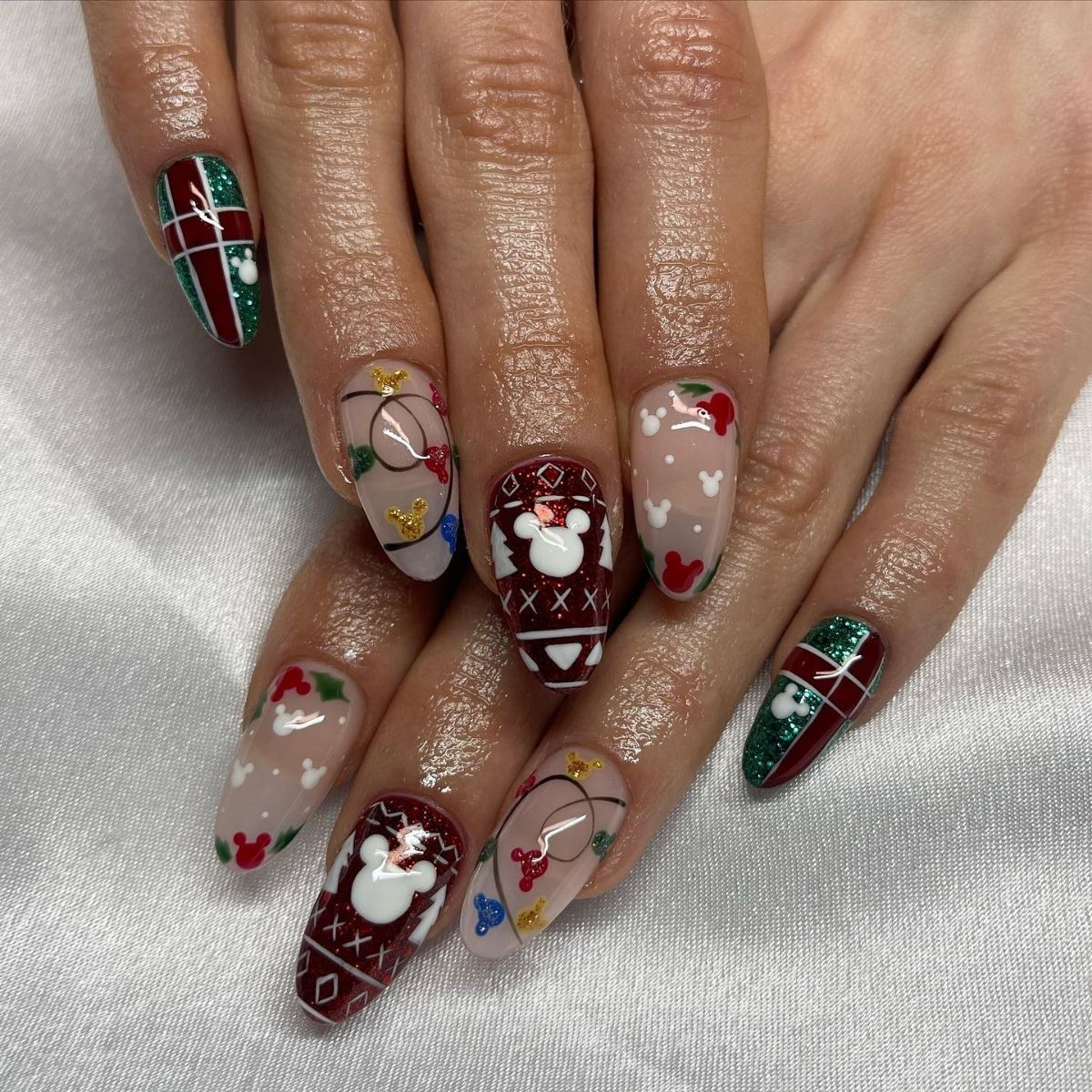 Shiny Disney Holiday Nails

