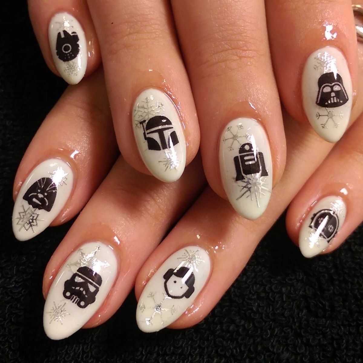 Star Wars Snowflake Nails

