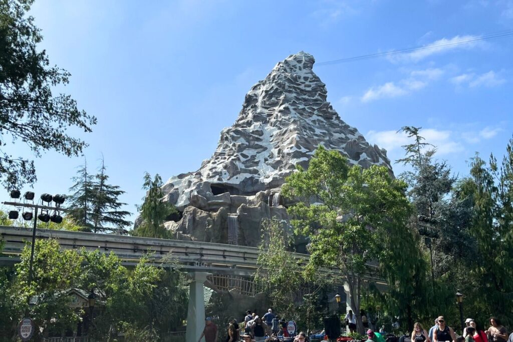11 Most Iconic Disneyland Rides - That Disney Fam