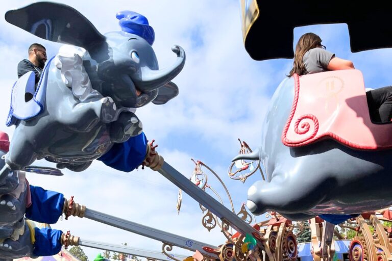 Random Ride From Disneyland 20 Best Rides For Kids In Disneyland - That Disney Fam