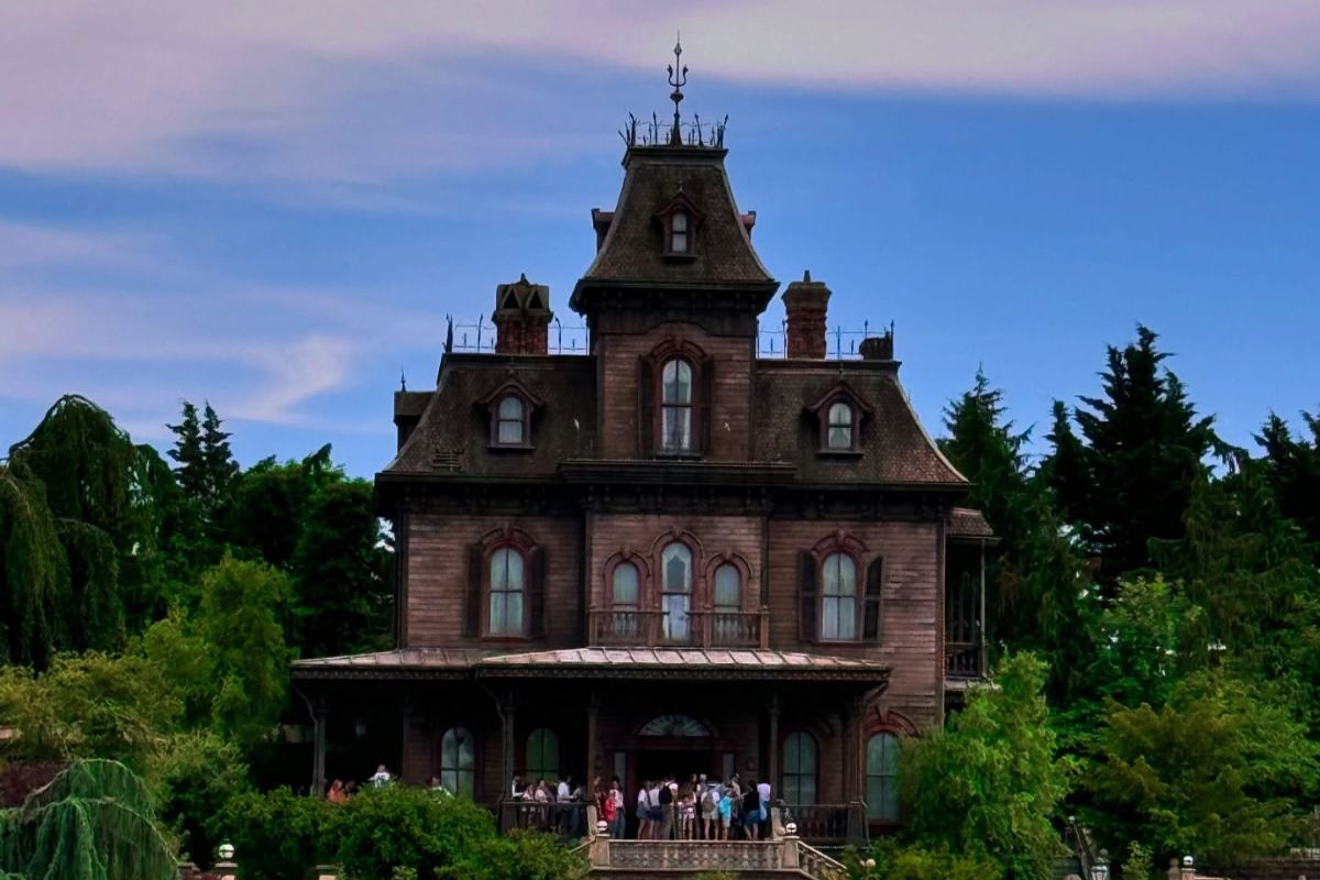 phantom manor