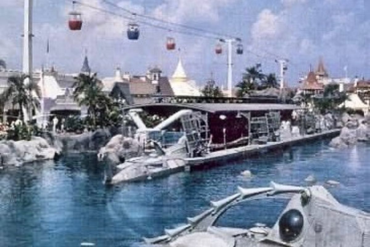Submarine Voyage