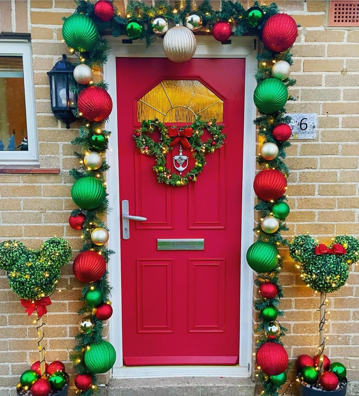 Mickey Holiday Porch