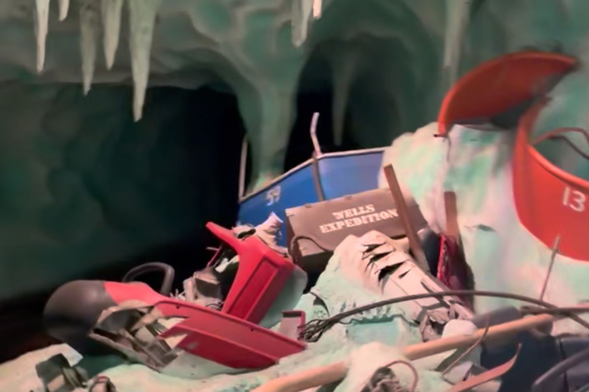 inside matterhorn bobsleds