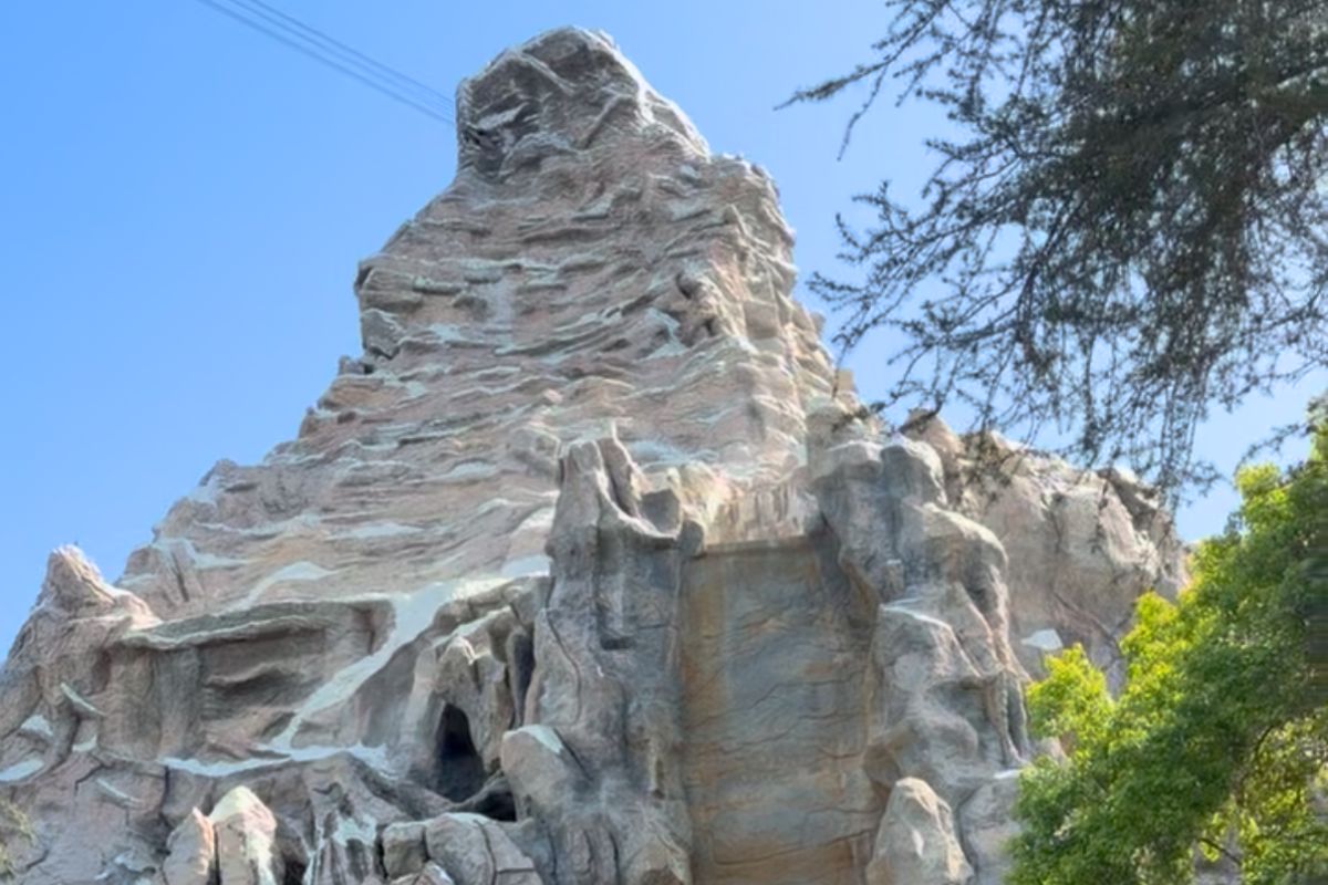 matterhorn bobsleds disneyland